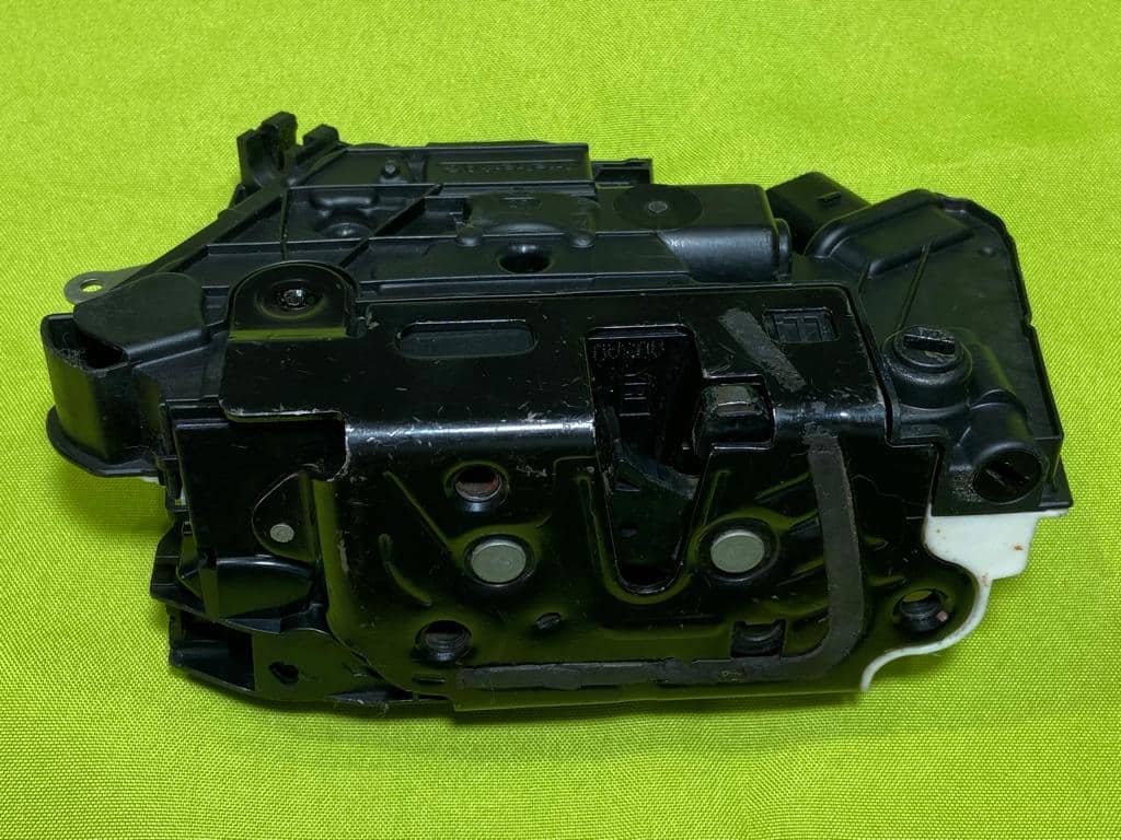 FECHADURA ELÉTRICA - TRASEIRO DIREITO - VW AMAROK (5N0839016G) - Imagem 6