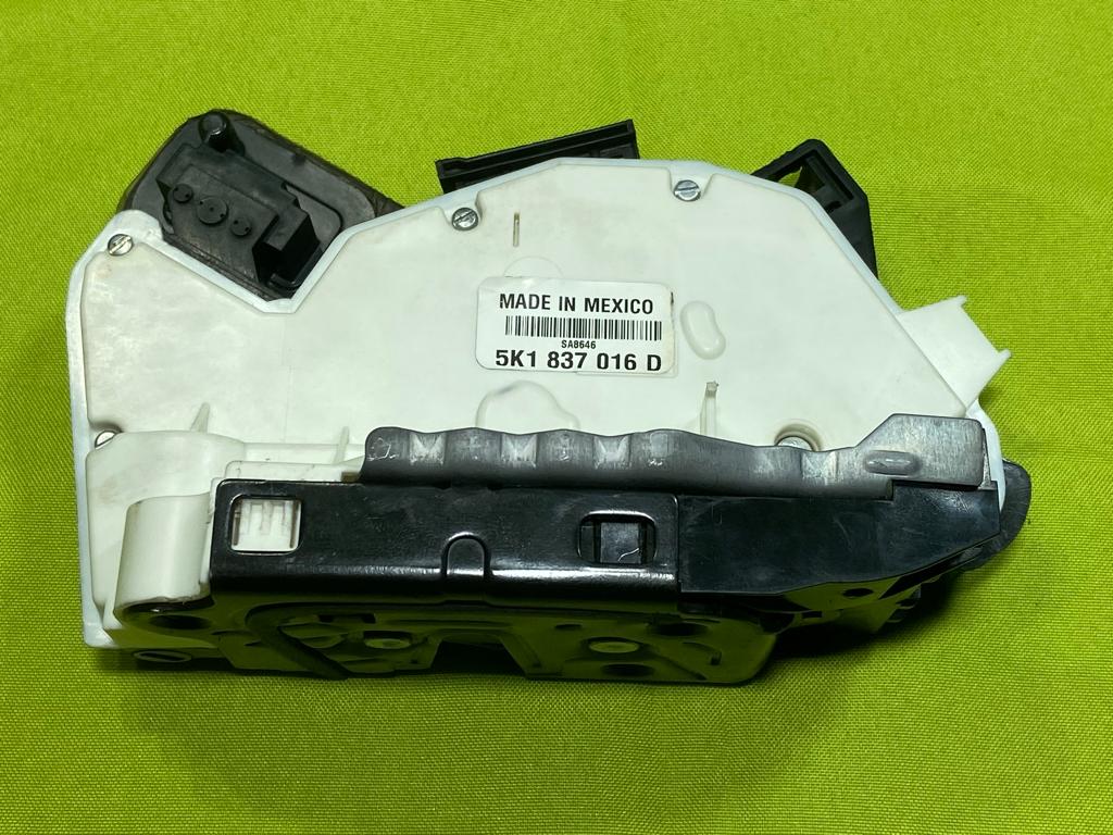 FECHADURA ELÉTRICA - DIANTEIRO DIREITO - VW JETTA (5K1837016D) - Imagem 3